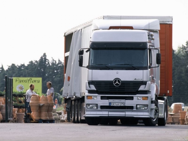 Poze camioane Mercedes Benz_2