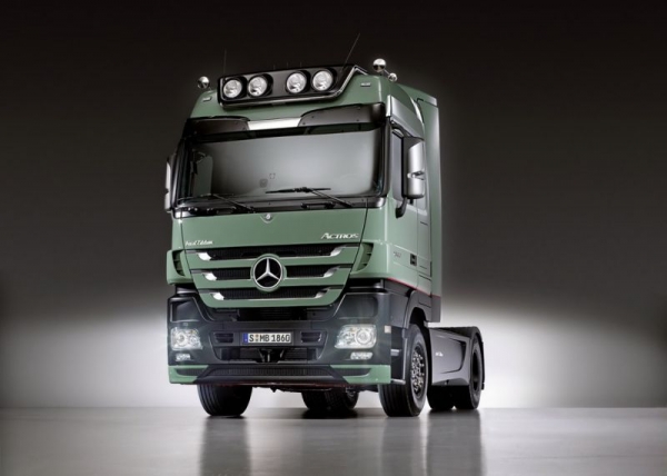 Poze camioane Mercedes Benz_4